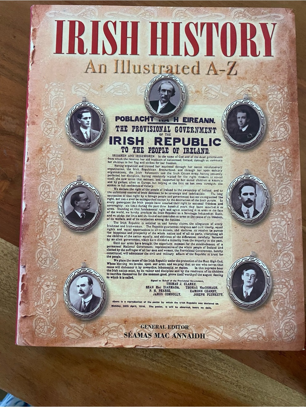 Irish History: An Illustrated A-Z - Beige Cover